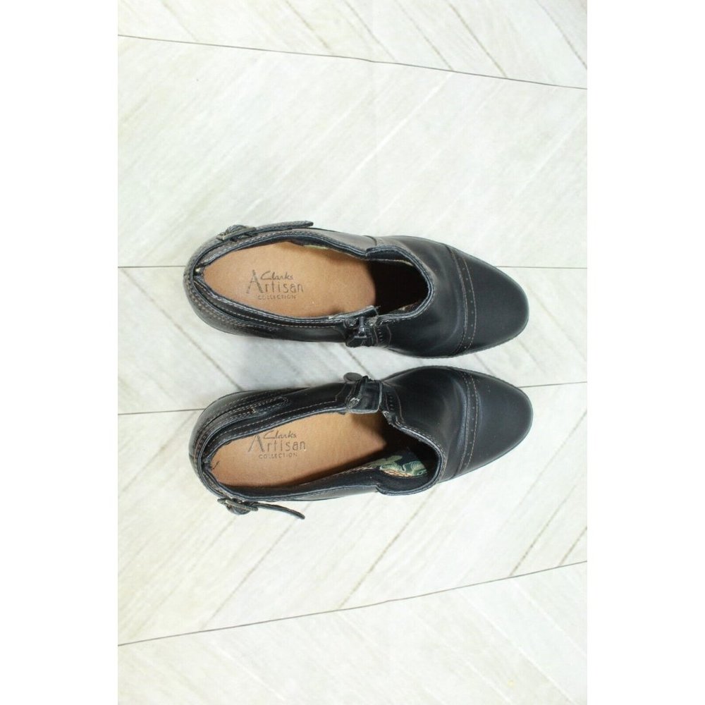 CLARKS Black Leather Strap Side Zip Heeled Ankle Booties Size 5 M - Picture 7 of 9